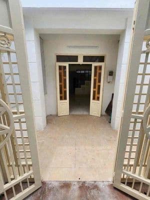 cho thuê nhà Trung Mỹ Tây q12 1lầu 2PN 2wc giá 7tr tl mới keng Giáp GV
