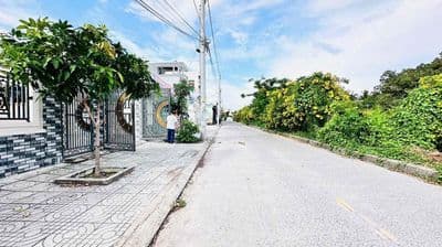 Đất Mặt Tiền Sông ( Thạnh Lộc 37 ) - Giáp Ngã 4 Ga - ( 5 x 27 )