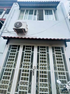 Nhà 2 Tầng Ngay Vincome Lê Văn Việt Chỉ 3.57 Tỷ