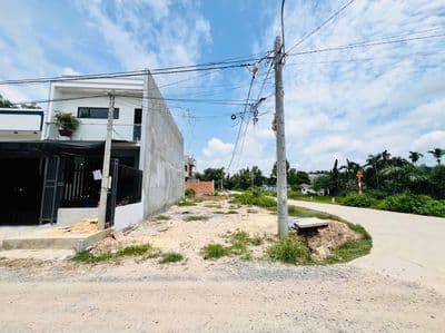Lô góc 112m2 gấp bán cho anh Hoàng giá 490tr còn thương lượng