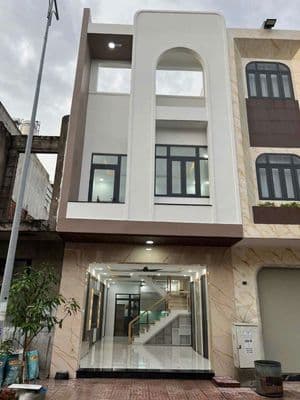nhà 3 tấm gần bến xe tân đông hiệp