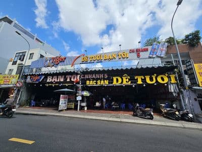 Ngay Hai Bà Trưng 70 Trần Quốc Toản Ngang 30x40m 1200m2 Tiện nhà hàng
