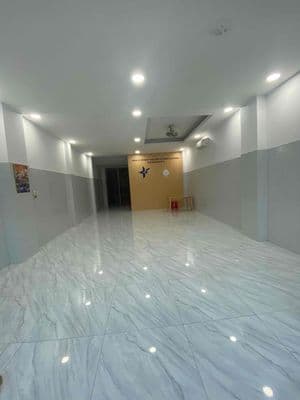 Nhà khu tên lửa đường kinh doanh 7 phòng 6x22m 3.5 tấm 10máy lạnh 42tr