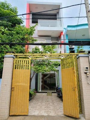 Mặt tiền chiến lược có sân để xe hơi…13 triệu