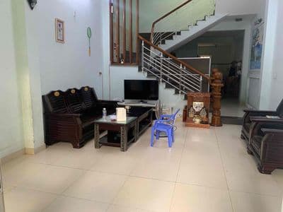 Nhà 2.5 tầng đường Cao Bá Quát, gần cầu Rồng