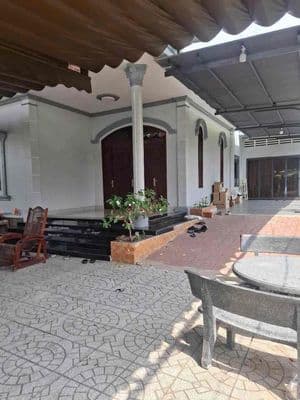 nhà biệt thự c4 sân vườn siêu ngon ngay Long Bình Tân 300m2 thuông lg