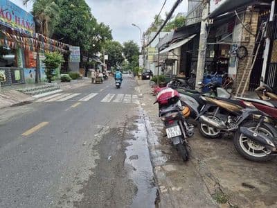 Cho thuê nhà mặt tiền ở và kinh doanh tốt