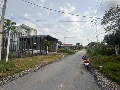 Cho thuê nhà 1 lầu có kho rộng tổng 400m2, 12tr đường lớn, TL15 củ chi