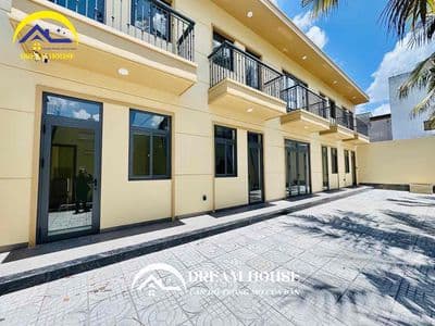 Khai trương nhà ở mới xây ngay chợ sân riêng an ninh có nội thất