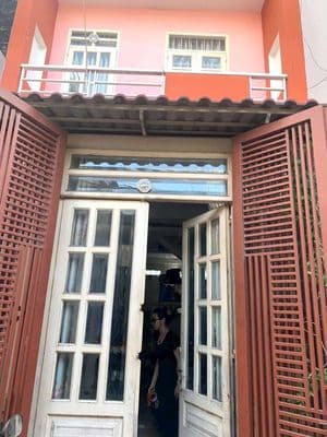 Cho thuê nhà 4pn 2wc bùi quang là p12 gò vấp