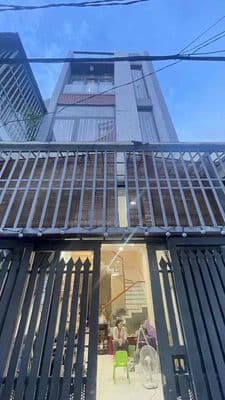 Nhà Nguyễn Duy Cung • 45m2 • 3 Tầng Lầu • 4 Phòng Ngủ