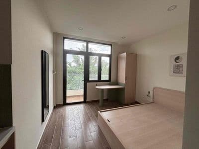 Khai trương studio đối diện rmit - ban công cửa sổ nội thất siêu xinh