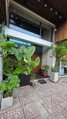 Cho thuê nhà mặt tiền nguyễn kiệm 4x20m trệt 4 lầu st 8pn full nt