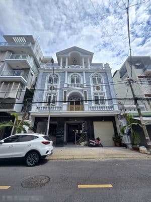Cho thuê Toà nhà MT Lê Sao-tân phú. Dt 12x20- Đúc 3 Lầu. Giá chỉ 80Tr
