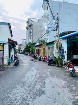 Lô đất hẻm đẹp sát chợ Phước Long 50m dt 4x16.5m hẻm oto