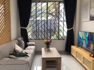 Cho thuê nhà đẹp sân vườn 2pn đường hoàng thị ái- hoà xuân giá 15tr/th