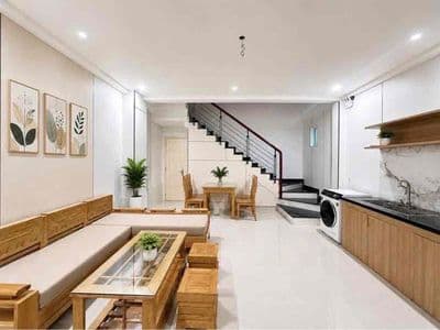 Nhà 2 tầng 2Pn gần Hồ Xuân Hương, cách biển 300m