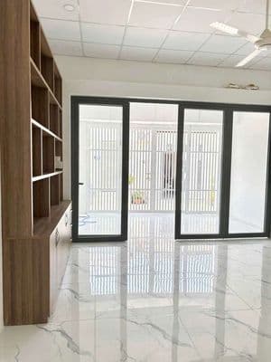 Cho Thuê Nhà 5x22m 2PN 2WC Mặt Tiền Đường Số Lâm Văn Bền