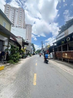 MT Lê Quát-Lũy Bán Bích Đầm Sen 2 tầng 4X9M đường nhựa 8m thông hơn 4T