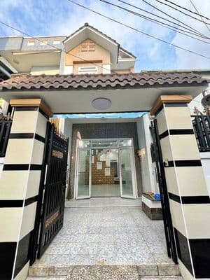 Nhà 70m2 (4x17) - Trệt 1 Lầu Đúc - Gần mặt tiền - Phạm Văn Chiêu GV