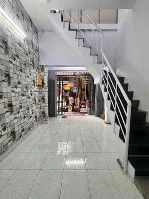 nhà 2pn 2wc đường 28 p6