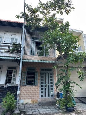 Nhà 2 mặt tiền Quận 12, gần chợ và Tô Ký