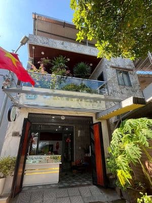 Cho thuê nhà đường: tôn đản - 3 phòng - đủ nội thất - gần bến xe