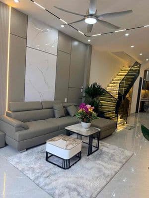 224 cho thuê nhà 2 tầng kiệt ô tô quay đầu trần cao vân