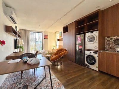 Cho thuê căn hộ ban công-ĐH Swinburne/ĐH Gia Định/Sân Bay Tân Sơn Nhất