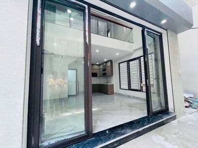 Nguyễn Văn Cừ 43m² x 6T – 3PN – Ô Tô Gần Nhà – Chỉ 11TR/Tháng!