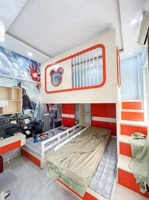 Nhà 4pn hẻm 2295 giá 9 triệu ở liền