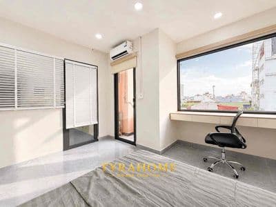 Căn hộ sang xịn - balcon - tách bếp - full nội thất - ngay lê văn sỹ