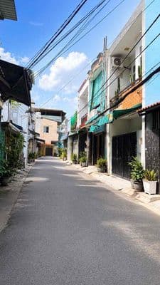 Nhà hẽm xe hơi tự xây tâm huyết gần aeonmall bình tân