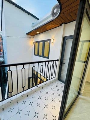 Nhà ngang 6,6x8,3m 1 lầu Ngay hẻm Văn Cao quận Tân Phú