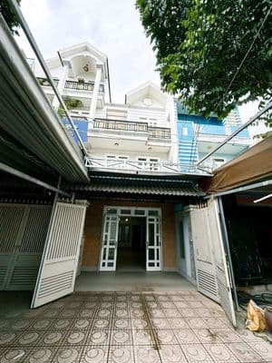 Cho thuê nhà mt 350m² 5pn 4wc giá rẻ 20tr