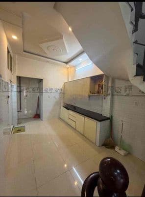 Cho thuê nhà nguyên căn Đường Trần Phú P8 Quận 5