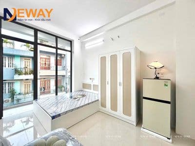 Studio mới xây ban công cửa sổ thoáng mát