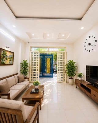 Nhà Hiệp Bình - sát quốc lộ 13 đang mở rộng - hẻm ô tô đậu cửa