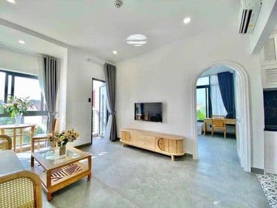 Căn Hộ Ban Công Siêu Thoáng View Kính - Ngay Bv Thống Nhất - Thang May