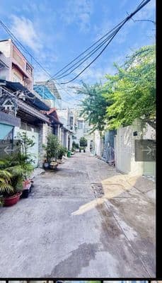 Nhà trung tâm gv ,hẻm xe hơi