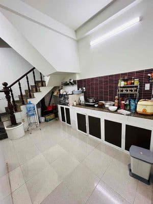 Nhà gần MT Vĩnh Viễn Quận 10- DT 40m3, HT 3 tầng chỉ nhỉnh 5 đồng
