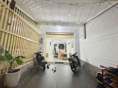 Cho thuê nhà mặt tiền đường Lý Phục Man dài 50m thuận tiện setup