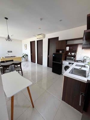 Căn hộ 2 Phòng ngủ, 2 WC, 1Ban công, nhiều cửa sổ Đường Ngô Quyền