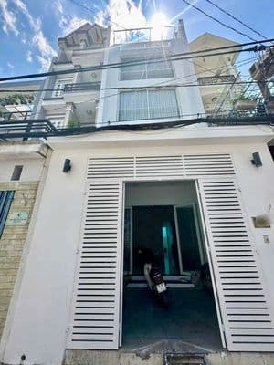 Cho thuê nhà nguyên căn dt: 5x20. nhà 5 lầu giá rẻ. hợp đồng lâu dài