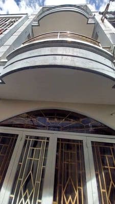 Nhà gần cv làng hoa, 3 8m, trệt 2 lầu, 3pn 2wc