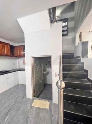 Nhà hẻm 1716 giá 7 triệu