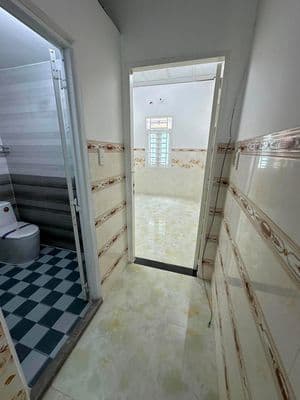 nhà mặt tiền chợ
