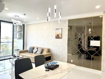 St moritz bán gấp căn 2pn ngay mặt tiền pvđ có view mát, nội thất đẹp