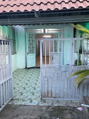 Nhà 4m x 40m , có lầu , hẻm xe hơi , gần chợ Phú Lạc , ĐT ***