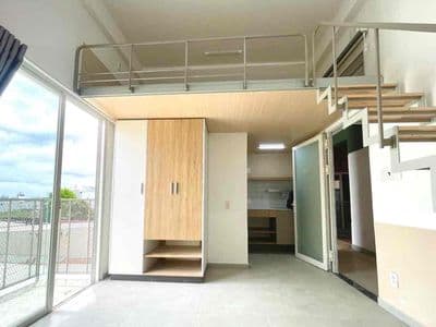Căn hộ dịch vụ có gác - ban công thoáng - đầy đủ nội thất